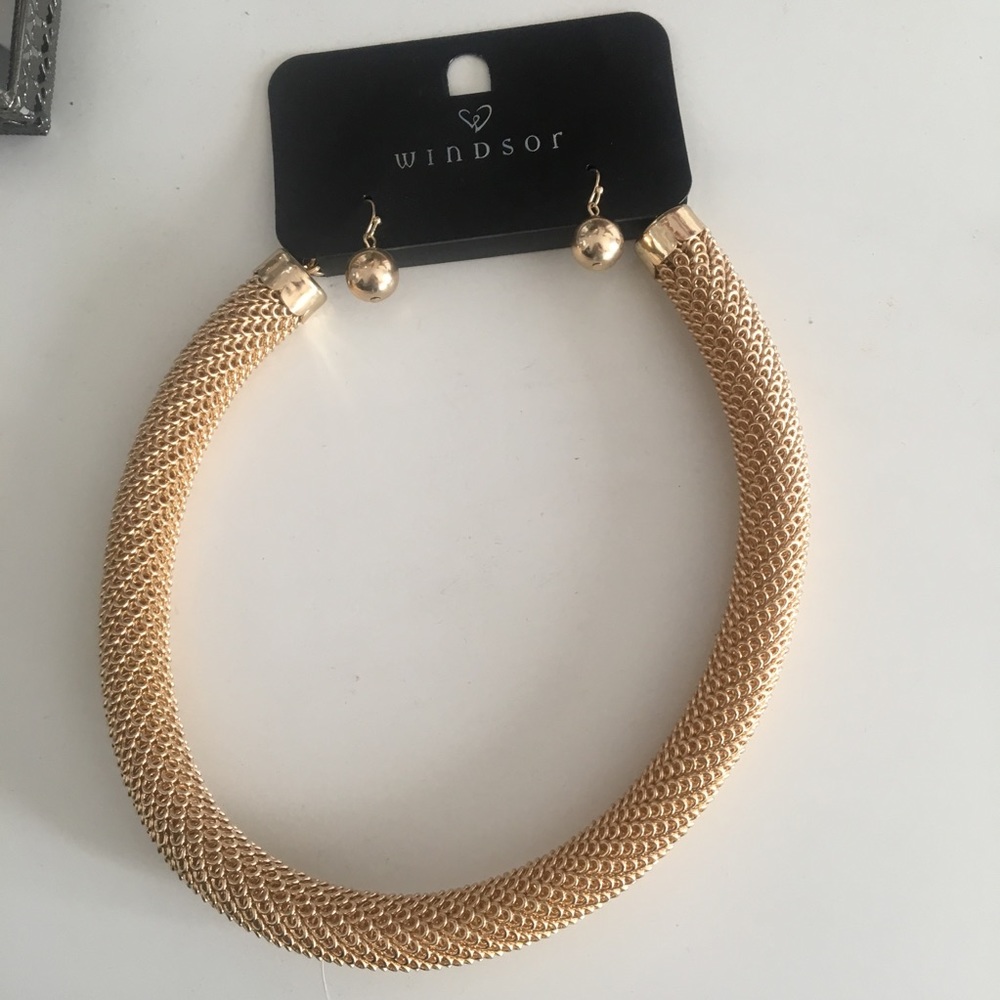 Windsor//  2 piece jewelry set Gold - Picture 3 of 6